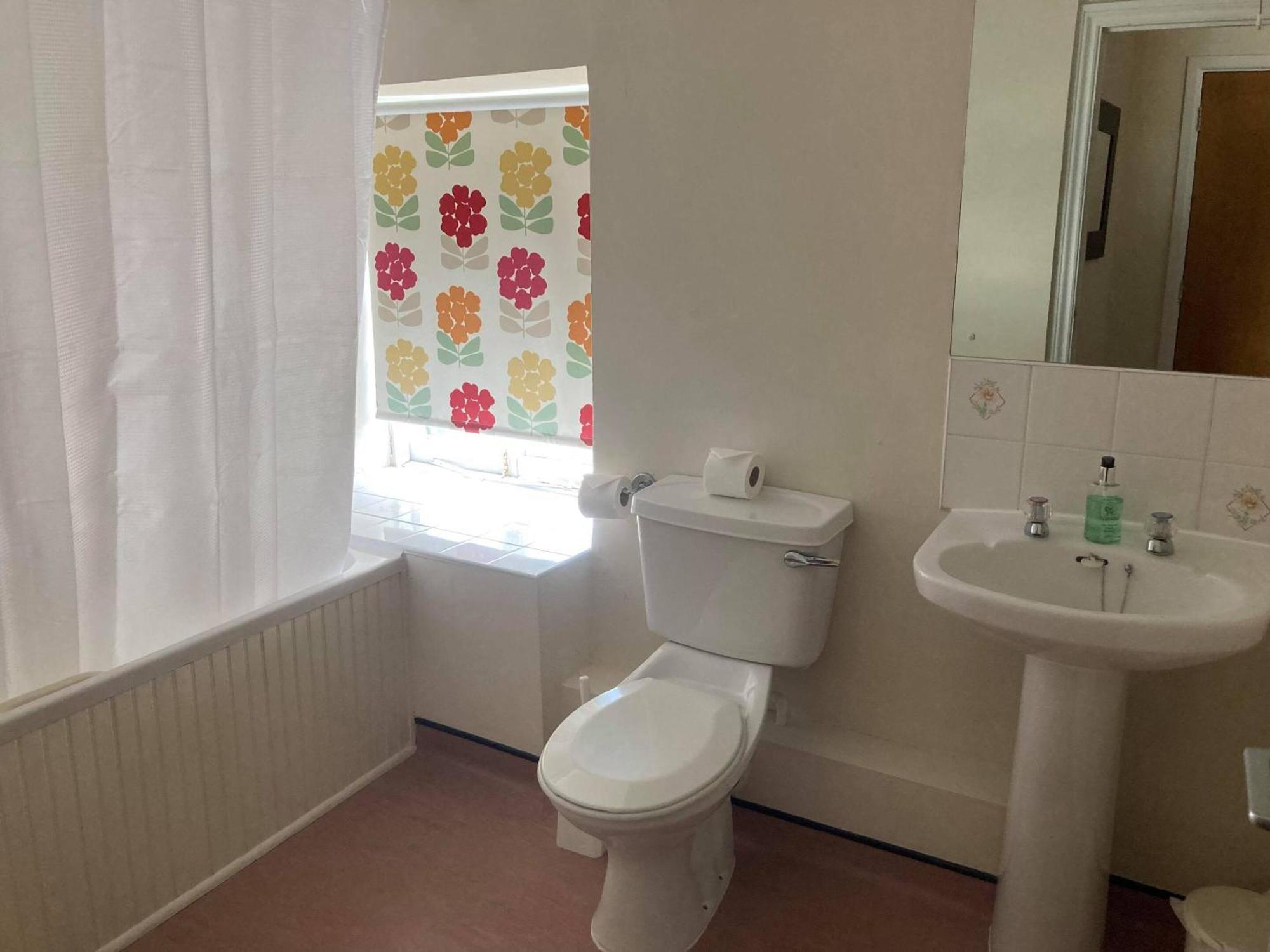 Thorverton Arms Room photo